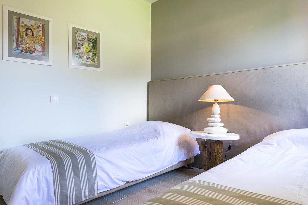 Olive Grove Studios & Apartments Svoronata Luaran gambar