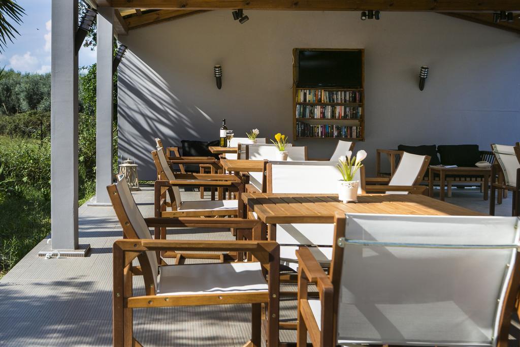 Olive Grove Studios & Apartments Svoronata Luaran gambar