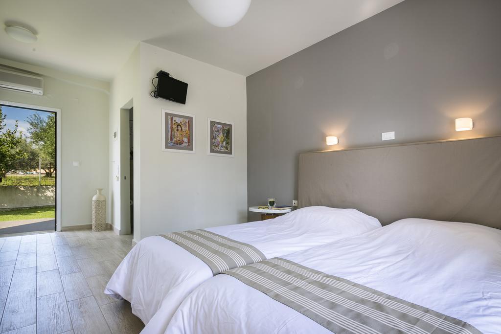 Olive Grove Studios & Apartments Svoronata Luaran gambar